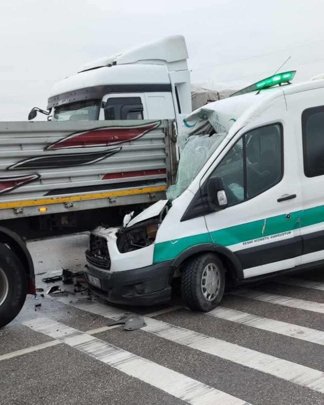 Narlı Işıkların da Kaza: Yaralılar Var 