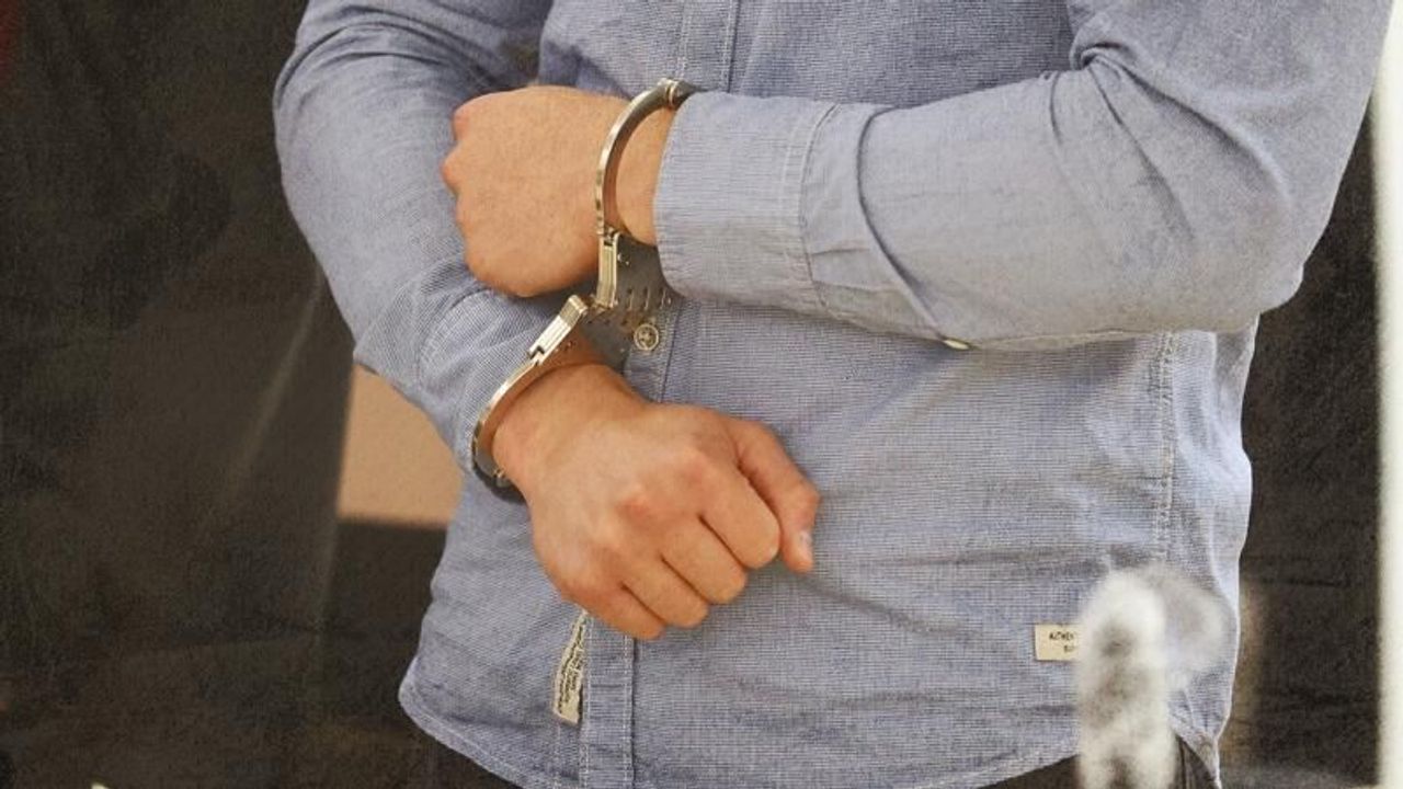 Adana'da FETÖ sanığına 6 yıl 3 ay hapis cezası verildi