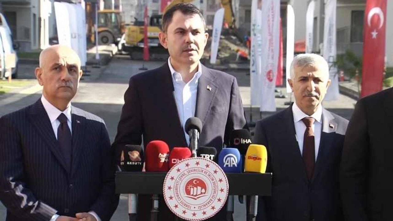 Bakan Kurum Kahramanmaraş'taki konut ve iş yerleri hakkında bilgi verdi