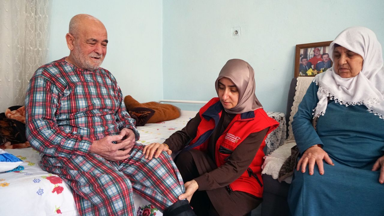 Büyükşehir’den Ulu Çınarların Hayatını Kolaylaştıran Yatırımlarını Artırarak Sürdürüyor