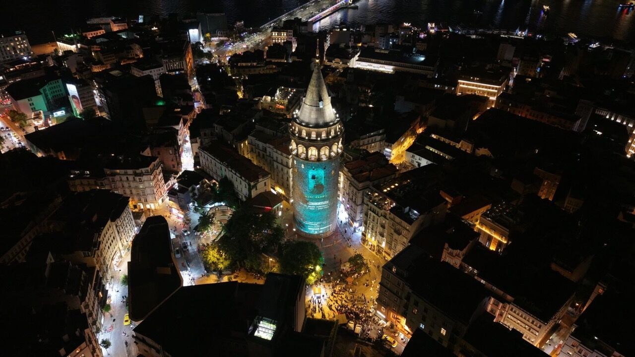 Galata Kulesi’nde edebiyat şöleni: Kahramanmaraş’ın başarısı İstanbul’da parladı