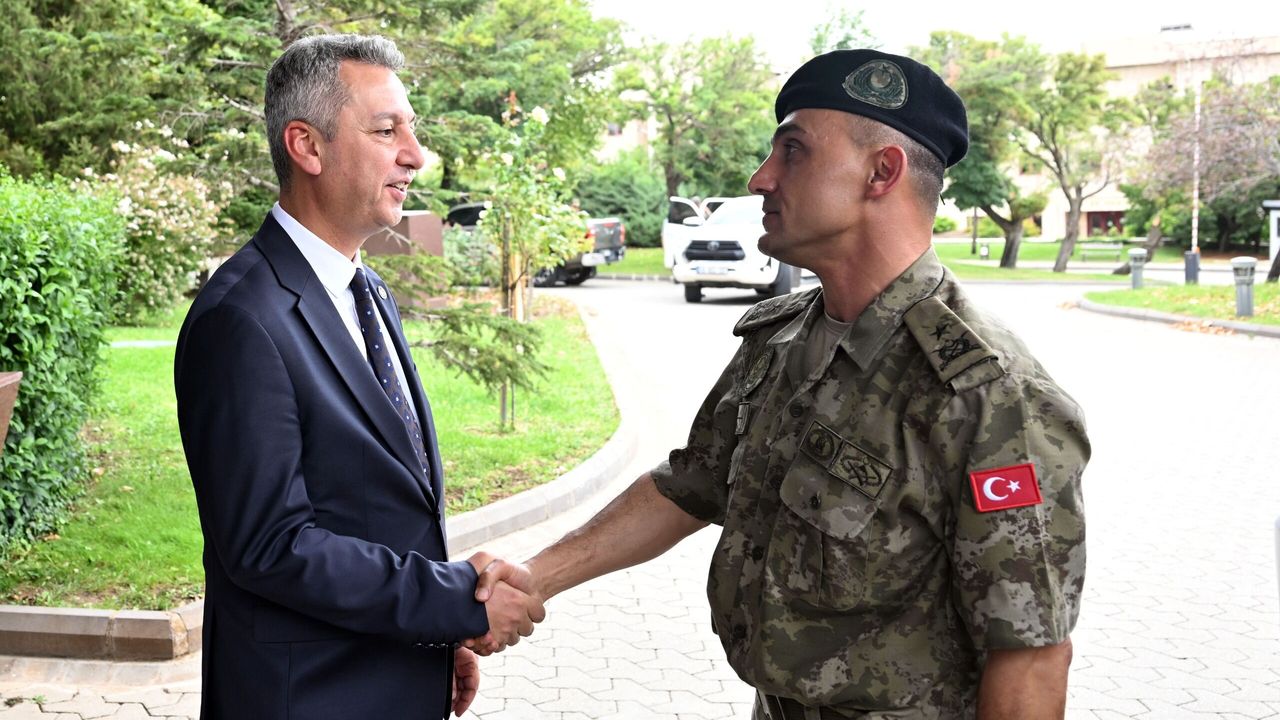 Garnizon Komutanı Tuğgeneral Hakan Kan’dan KSÜ’ye Ziyaret