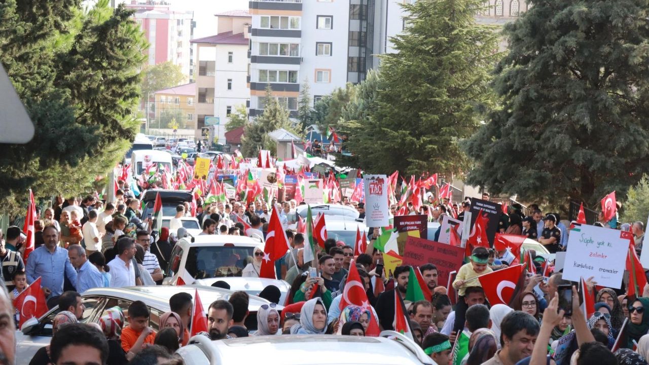 Kahramanmaraş binler Gazze için yürüdü