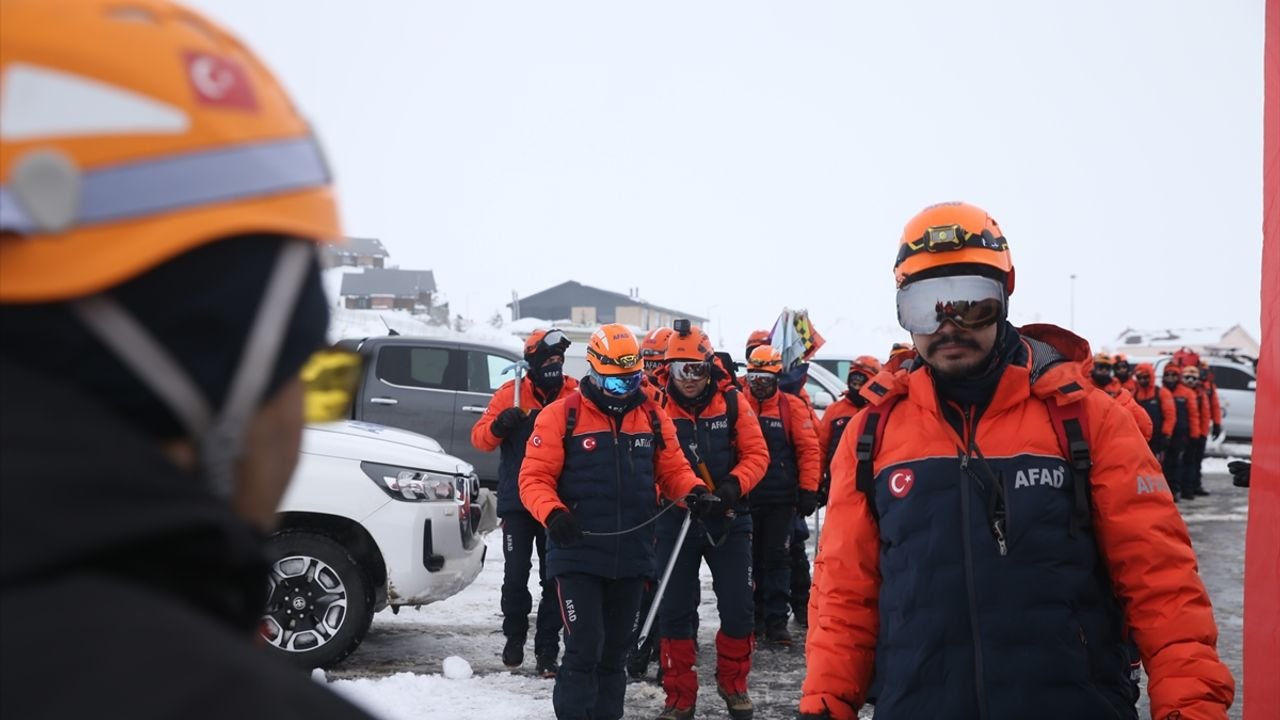 Kahramanmaraş'ta 10 ilden AFAD ekiplerinin katılımıyla çığ tatbikatı yapıldı