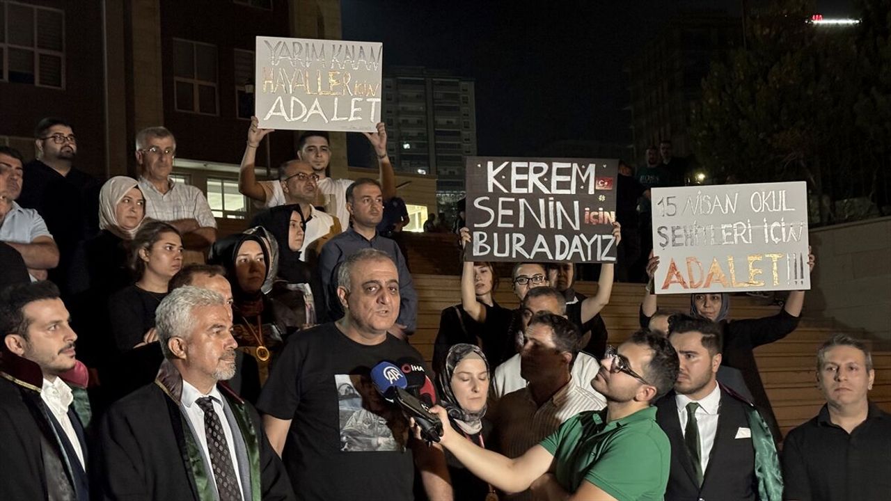 Kahramanmaraş’taki Okul Saldırısı Davasında İlk Duruşma Tamamlandı: Anne Tahliye Edildi